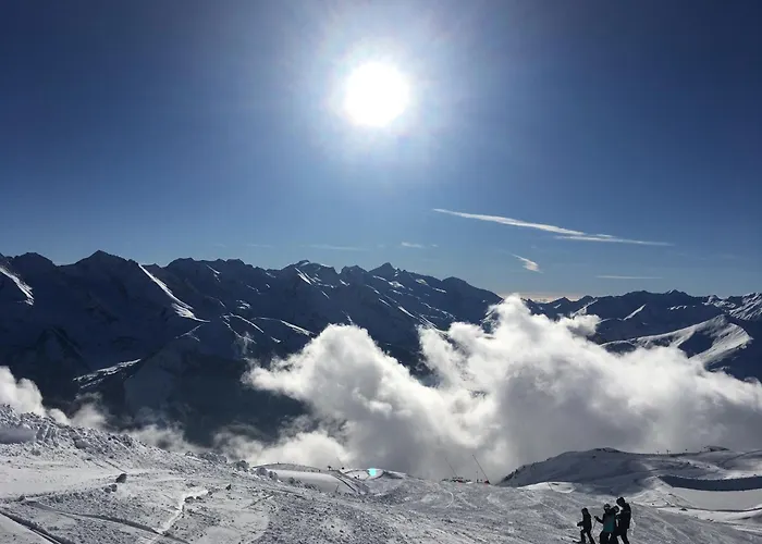 Landhaus Katharina Bis 12 Personen Mit Saunachalet Und Blick Auf Die Bergwelt Des Zillertals