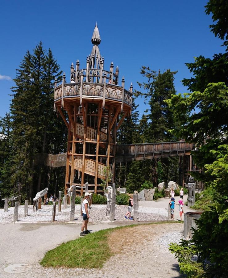 Appartamento Katharina Bis 12 Personen Mit Saunachalet Und Blick Auf Bergwelt Des Zillertals