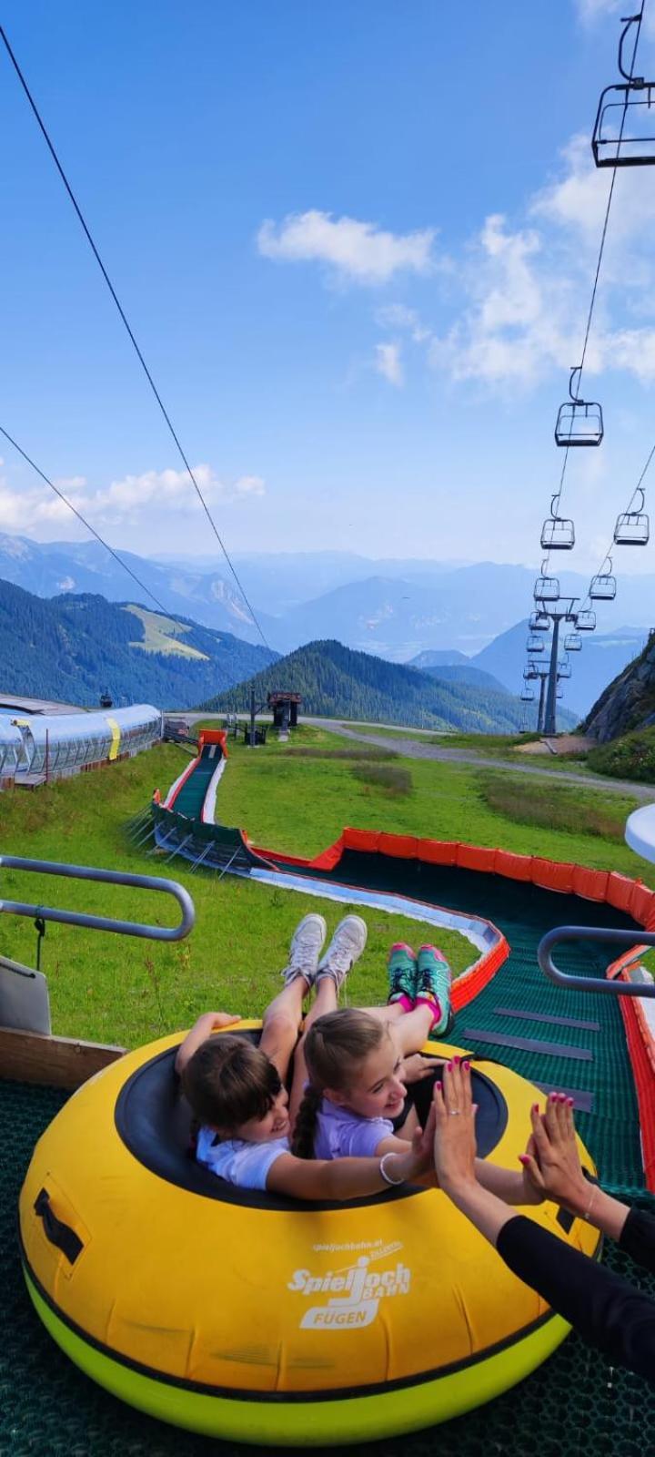 Katharina Bis 12 Personen Mit Saunachalet Und Blick Auf Bergwelt Des Zillertals