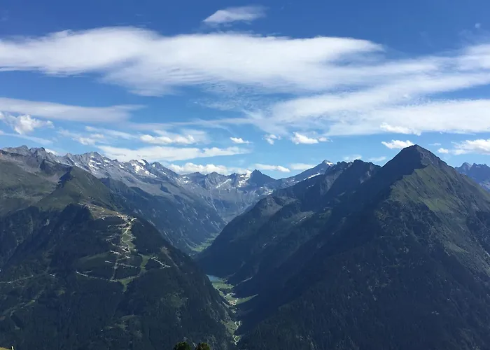 Landhaus Katharina Bis 12 Personen Mit Saunachalet Und Blick Auf Die Bergwelt Des Zillertals