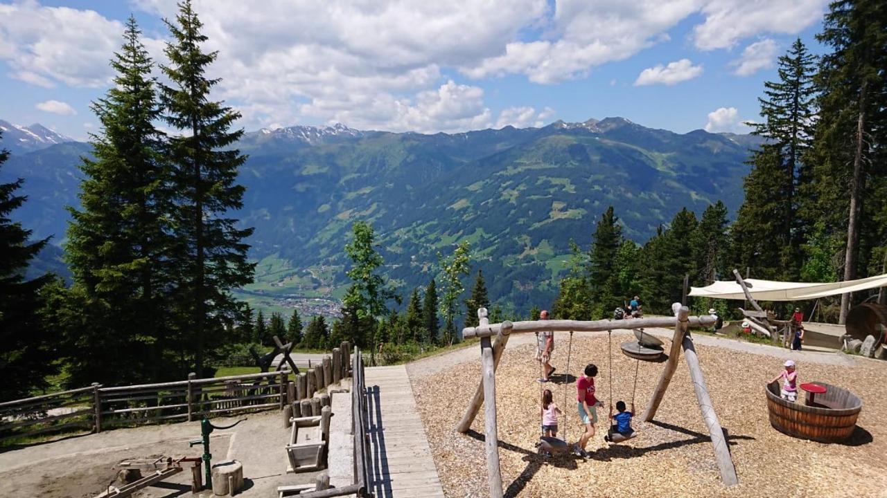 Katharina Bis 12 Personen Mit Saunachalet Und Blick Auf Bergwelt Des Zillertals Hippach