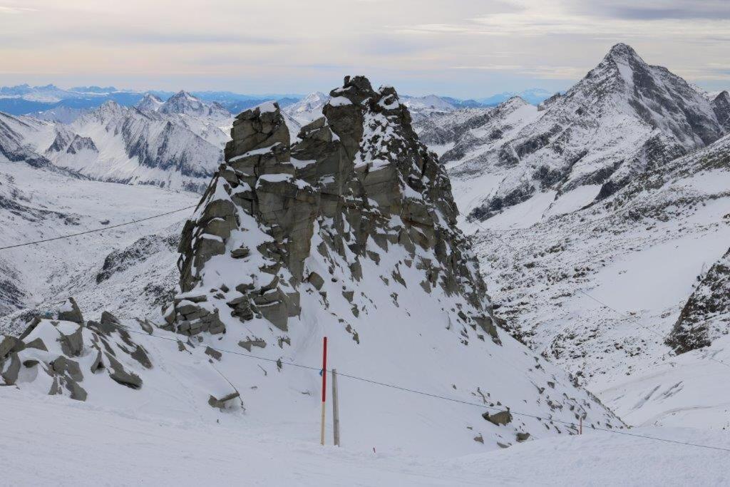 Apartment Katharina Bis 12 Personen Mit Saunachalet Und Blick Auf Bergwelt Des Zillertals Hippach