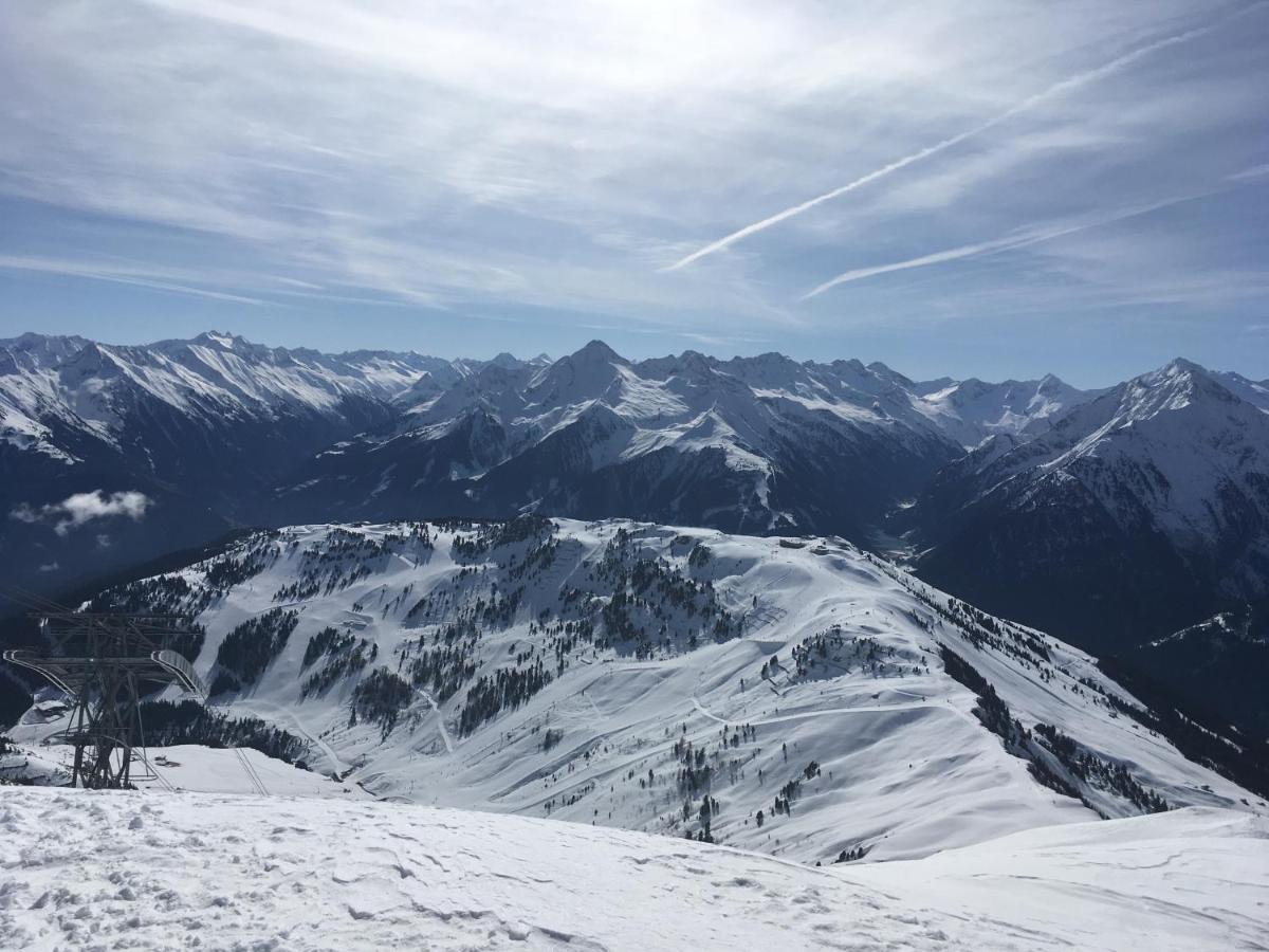Katharina Bis 12 Personen Mit Saunachalet Und Blick Auf Bergwelt Des Zillertals